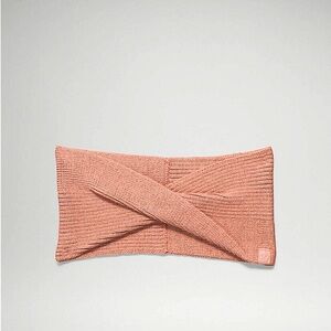 Women’s Lulu lemon twist knit ear warmer NWOT
Never worn.